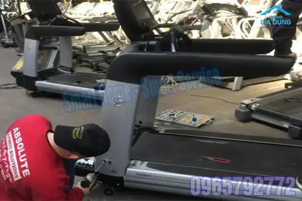 Lỗi E03 máy xúc Komatsu