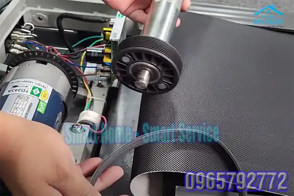 Cách mở khóa máy chạy bộ kingsport