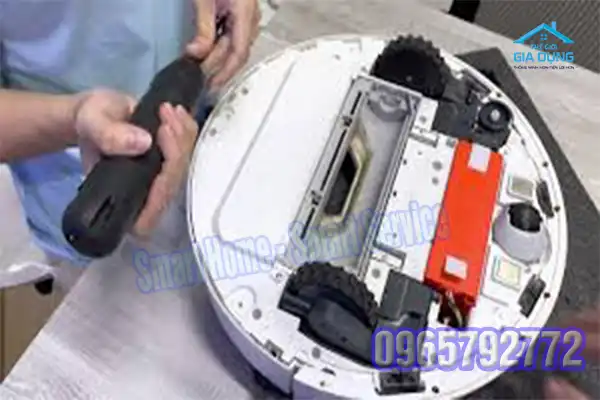 Nên mua robot hút bụi công suất bao nhiêu?