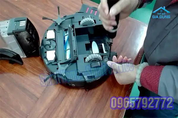 robot lau nhà everybot edge 2