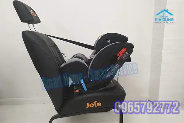 Ghế ngồi ô to Joie có ISOFIX