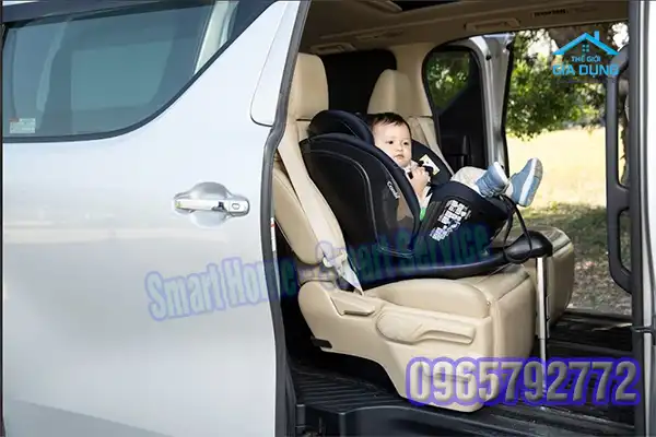 Thiết bị an toàn cho trẻ em trên ô to