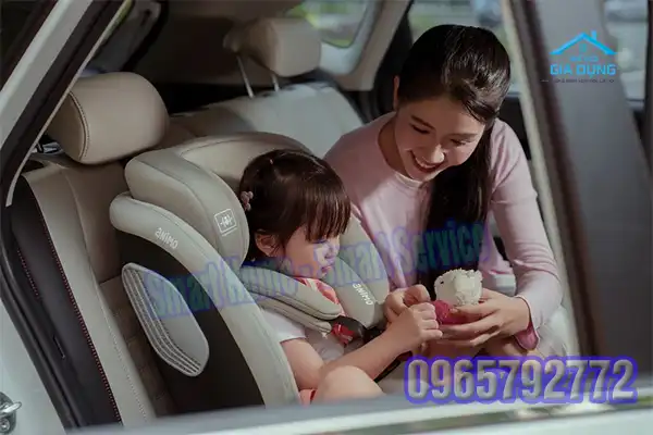 Ghế an toàn cho trẻ em trên ô to